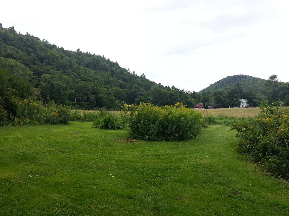 A Meadow House Bed and Breakfast Lakeville Buitenkant foto